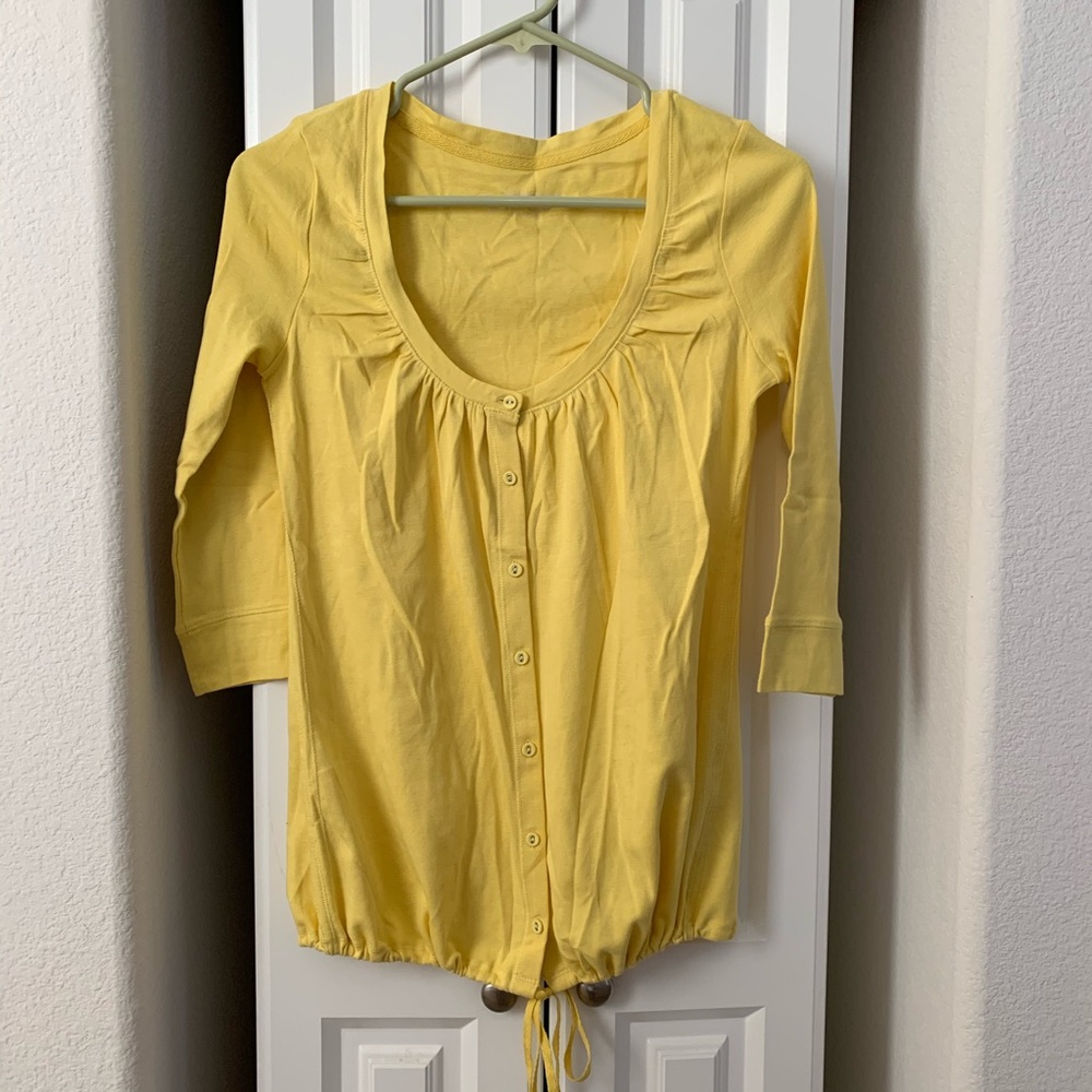 Yellow button down 3/4 sleeve tee